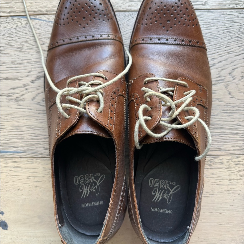 Men’s 8.5 J&M wingtips, gently used, uppers and soles in excellent condition.
